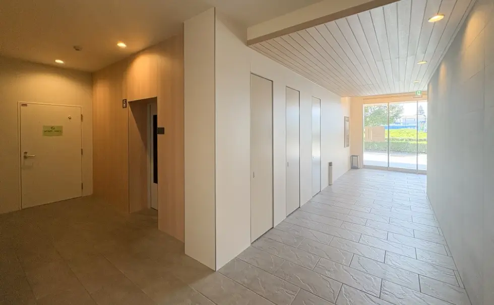 建物内のエレベーター